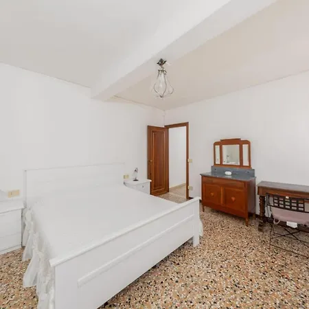 Apartment Alexandra